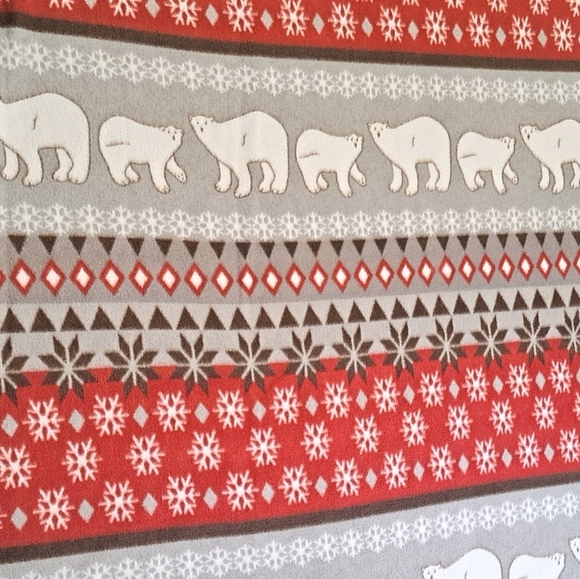 Fleece Blanket/Throw In A Winter Pattern Size 48"×60" - Picture 2 of 6